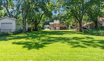1001 42nd St, Des Moines, IA 50311