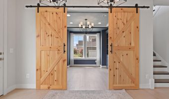 23369 WALKING WOODS Ln, Aldie, VA 20105