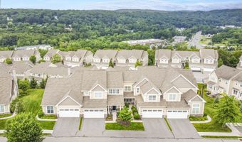 8 Country View Rd 8, Danbury, CT 06810