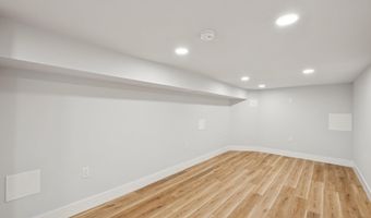 1039 E CHELTEN Ave, Philadelphia, PA 19138