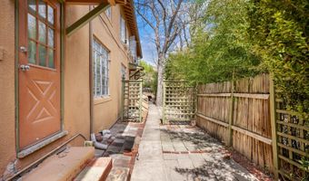 111 GRANDVIEW Pl, Alamo Heights, TX 78209