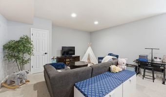 705 N ASHTON St, Alexandria, VA 22312