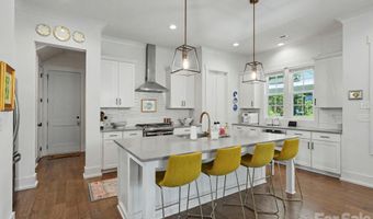2028 Eaton Rd, Charlotte, NC 28205