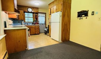 77 Griswold Dr, Rockingham, VT 05101