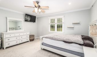9 Hidden Brook Dr, Brookfield, CT 06804