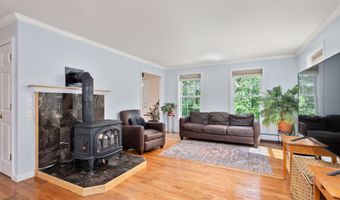 202 Cherry Valley Rd, Alton, NH 03810