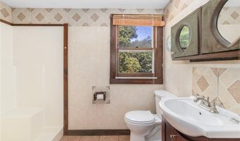 509 School St, North Kingstown, RI 02852