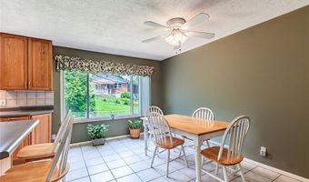 6011 Ranchwood Dr, Affton, MO 63123