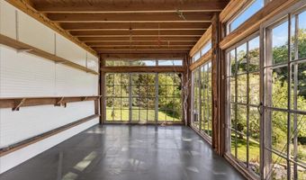 18 Cobb Rd, Belfast, ME 04915
