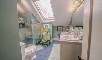 18 Waldo Ave, Belfast, ME 04915
