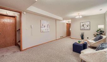 7765 Havenwood Cir, Woodbury, MN 55125