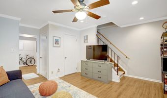 4220 32ND St S, Arlington, VA 22206