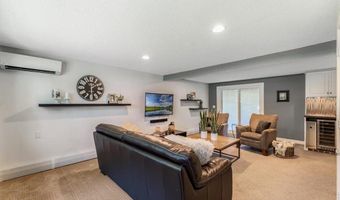 1308 Geneva Dr, Alexandria, MN 56308