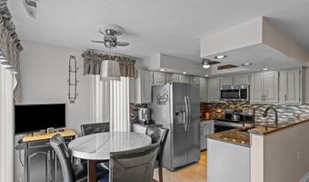 72 Hilltop Dr F, North Providence, RI 02904