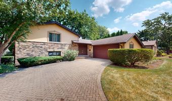 3229 N Volz Dr E, Arlington Heights, IL 60004