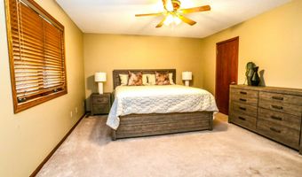 2107 SE Crystal Ave, Aberdeen, SD 57401