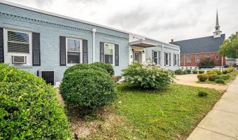 525 7th St, Altavista, VA 24517