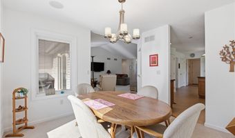 108 Winfield Manor Dr, Adams Twp., PA 16046