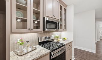 2444 Pleasant Willow Dr, Benton, AR 72015
