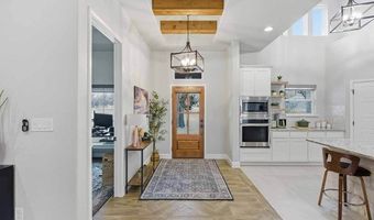 164 Crescent Rdg, Adkins, TX 78101