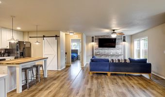 11633 WARBLER Ln, Aurora, OR 97002