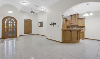 1607 N San Antonio St, Alton, TX 78573