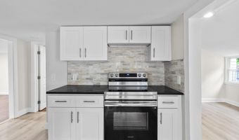 23 Dominican Rd, Branford, CT 06405