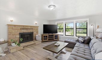 2832 Oak Grove Dr NW, Albany, OR 97321