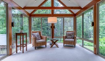 395 Hillwinds Rd, Brattleboro, VT 05301