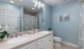 10 Cunningham Ln 204, Billerica, MA 01821