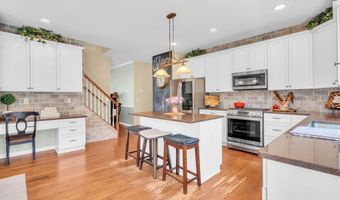 4 Adrift Ave, Barnegat, NJ 08005
