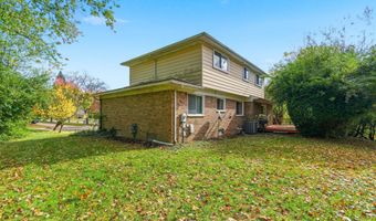 2825 Tuebingen Pkwy, Ann Arbor, MI 48105