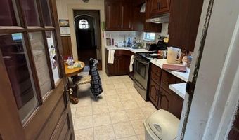 276 Blue Jay Dr, Beaver, WV 25813