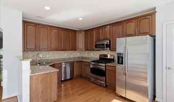 21824 LADYSLIPPER Sq, Ashburn, VA 20147