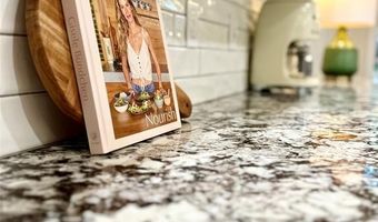 107 Spy Glass Hill Dr, Benton, LA 71006