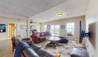 495 Shore Dr, Big Sandy, TN 38221