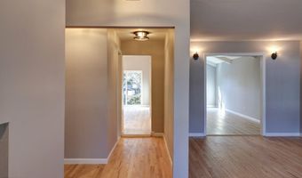 42 Cherry Tree Farm Rd, Middletown, NJ 07748