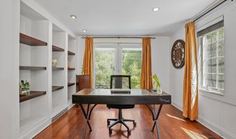 78 Hoyts Hl, Bethel, CT 06801