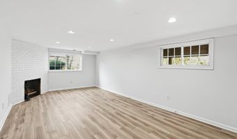 7821 CAYUGA Ave, Bethesda, MD 20817