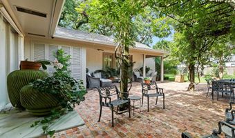 3044 Mcconnell Dr, Baton Rouge, LA 70809