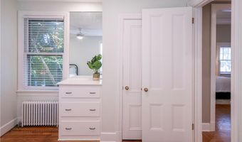 45 Ayrault St 5, Newport, RI 02840