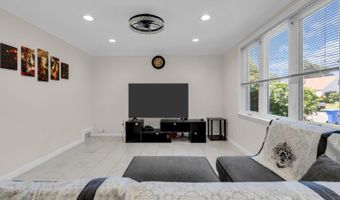 3 N Smith St N, Avenel, NJ 07001