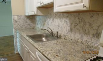 5206 NEWTON St 202, Bladensburg, MD 20710