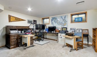 420 Fairway View Dr, Algonquin, IL 60102