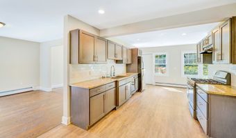 133 Fiske St, Waterbury, CT 06710