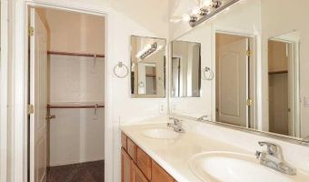 2710 E CHESTER Dr, Chandler, AZ 85286