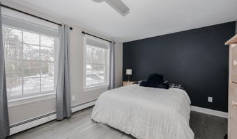 2 Deer Run Cir, Arundel, ME 04046