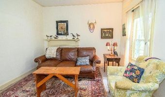 23613 FRONT St, Accomac, VA 23301