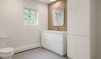 46 Overlook Rd, Alpine, NJ 07620