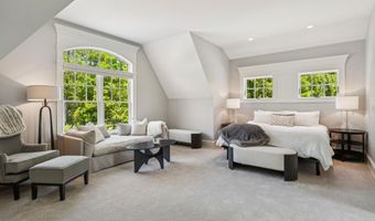 1 Willowbrook Ct, Bedford, NH 03110